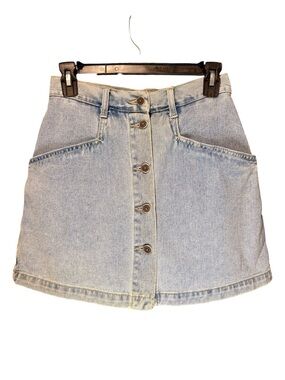 New York Line Vintage Jean Skort
Size 4 Rare Find